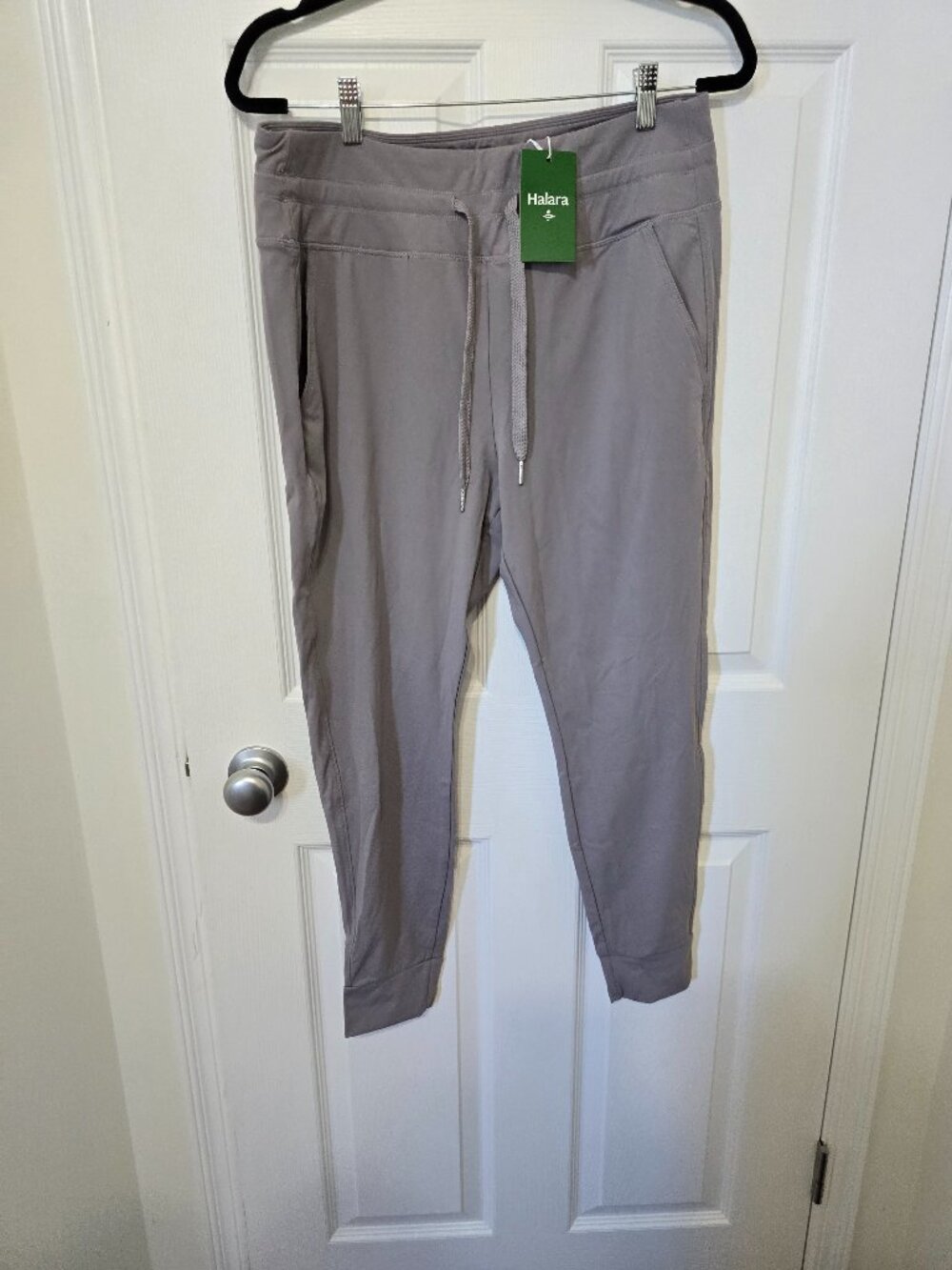 NWT halara ankle.jogger
